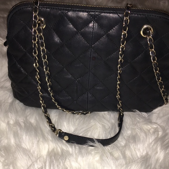 💕DKNY Donna Karen New York Black Quilted Small Shoulder Bag - Picture 5 of 12